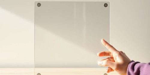 Cuidados e limpeza: como manter seu display em acrílico sempre novo